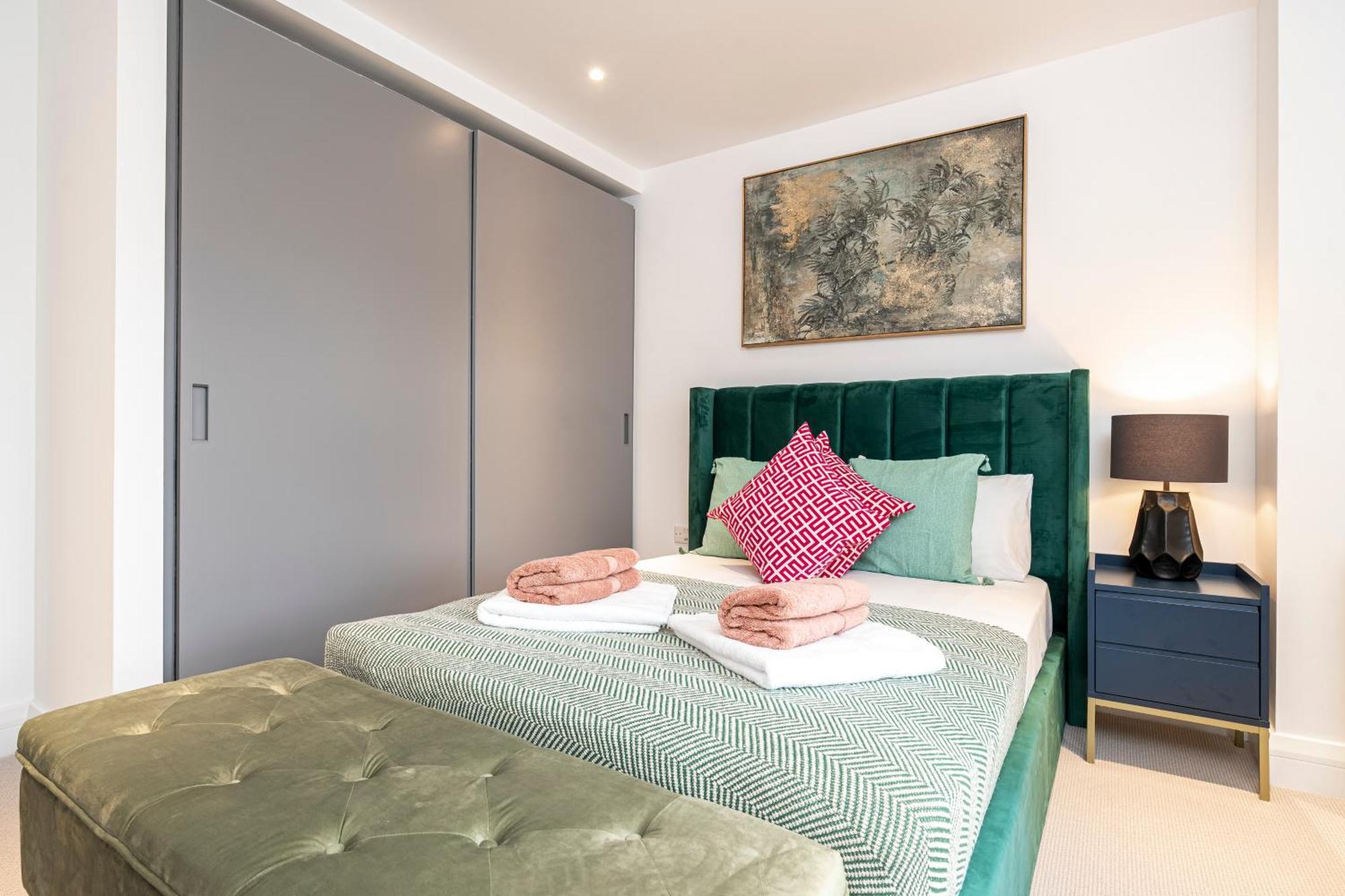 Apartment At Victoria London