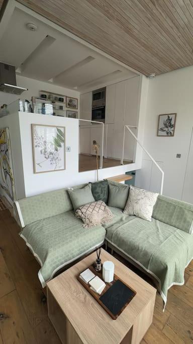 Apartment Modern 1-bedroom Flat On The Avenue *