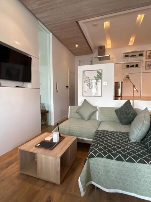 Modern 1-bedroom Flat On The Avenue Apartment London