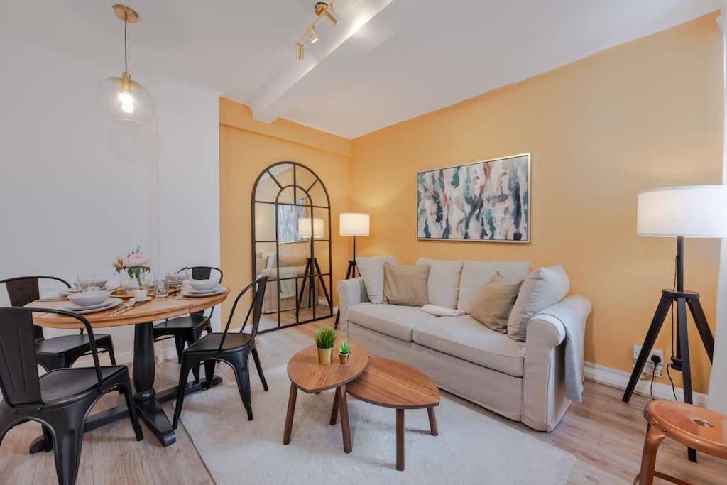Stylish 2 Bed In Near Hyde Park Apartment London