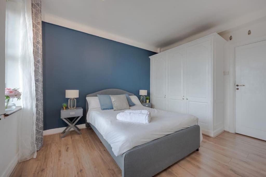 Stylish 2 Bed In Near Hyde Park *