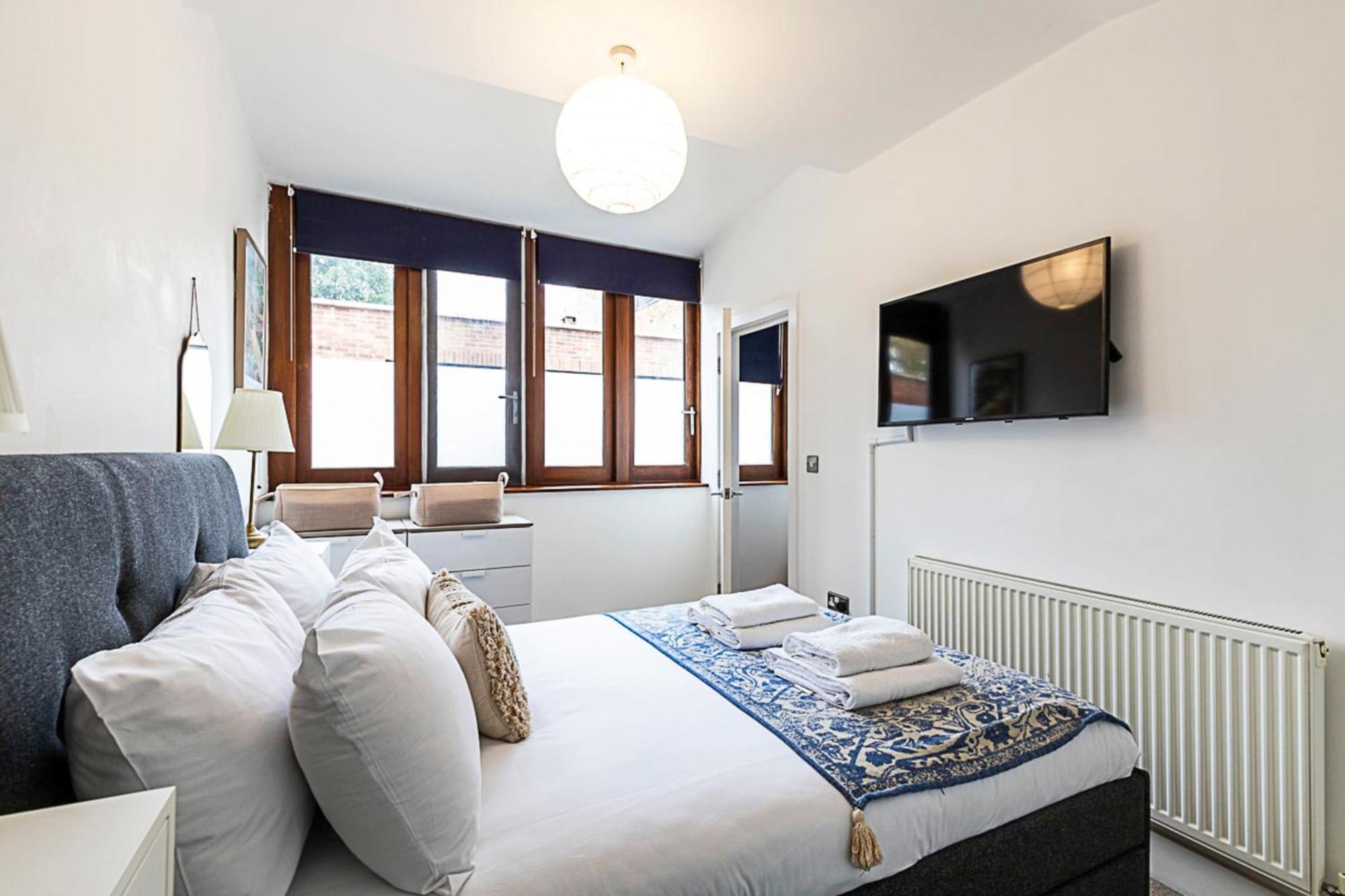 Apartment Modern Airy 2-bed Gem In Trendy Stoke Newington London
