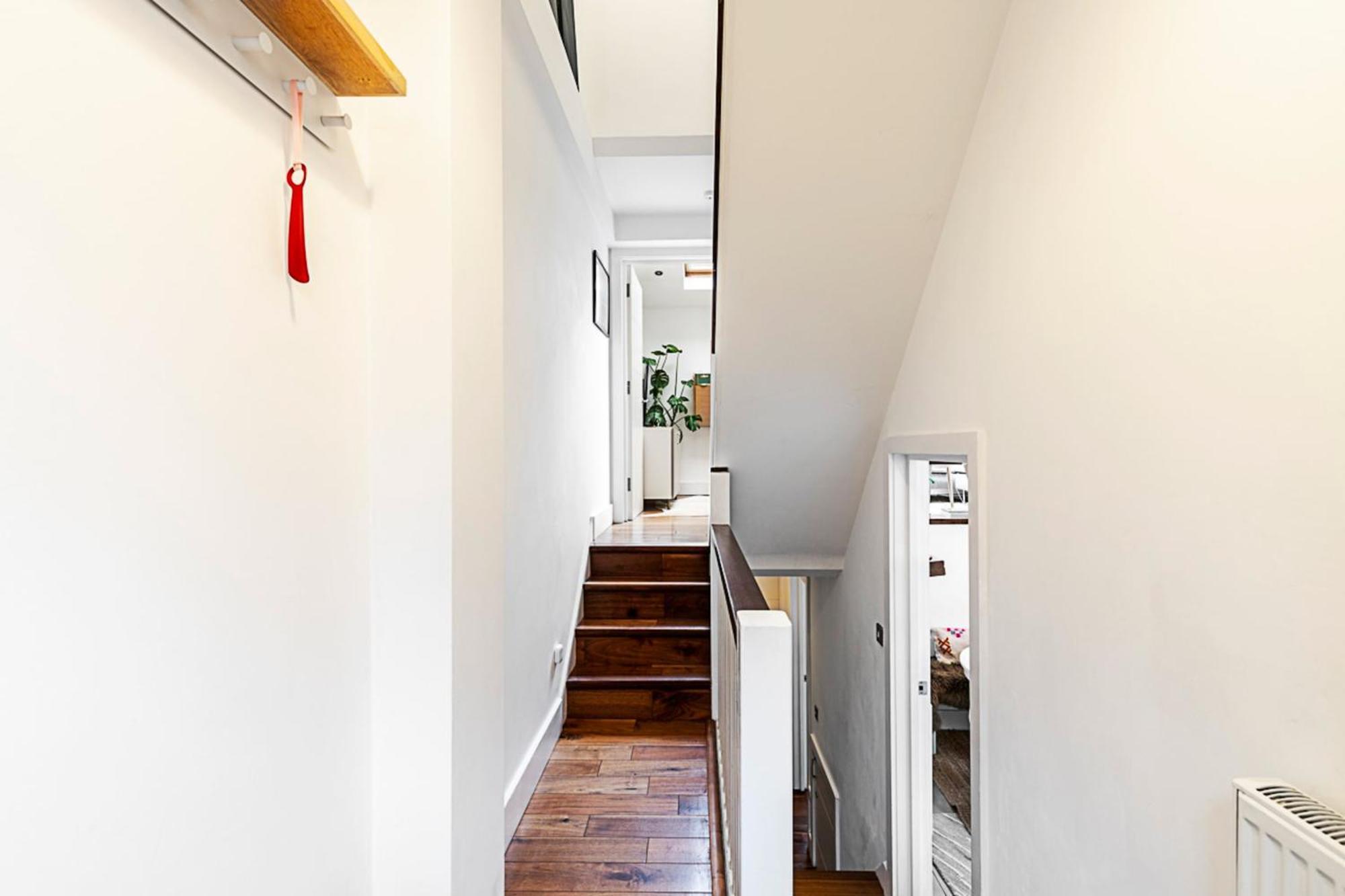 Apartment Modern Airy 2-bed Gem In Trendy Stoke Newington *