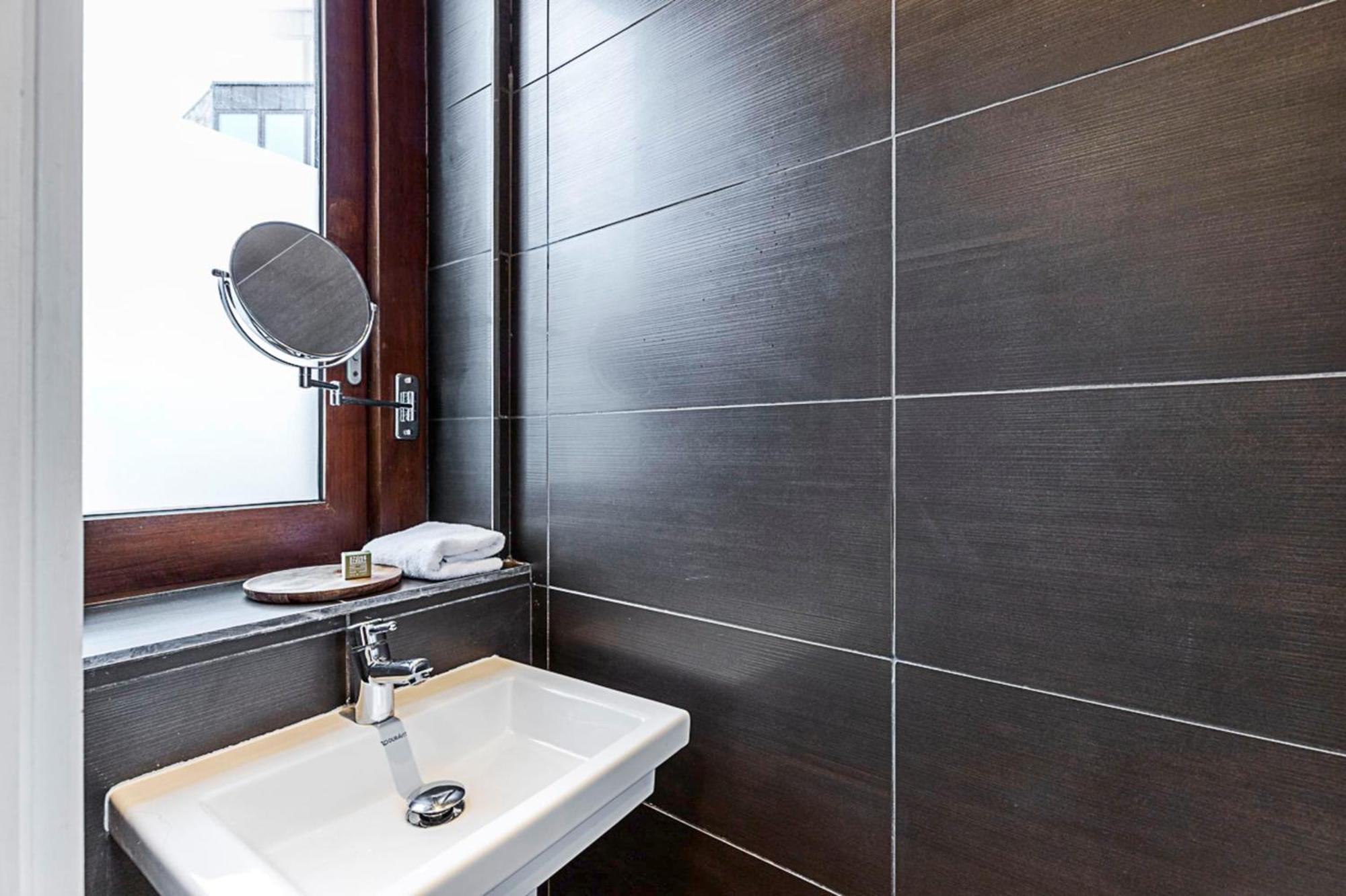 Apartment Modern Airy 2-bed Gem In Trendy Stoke Newington