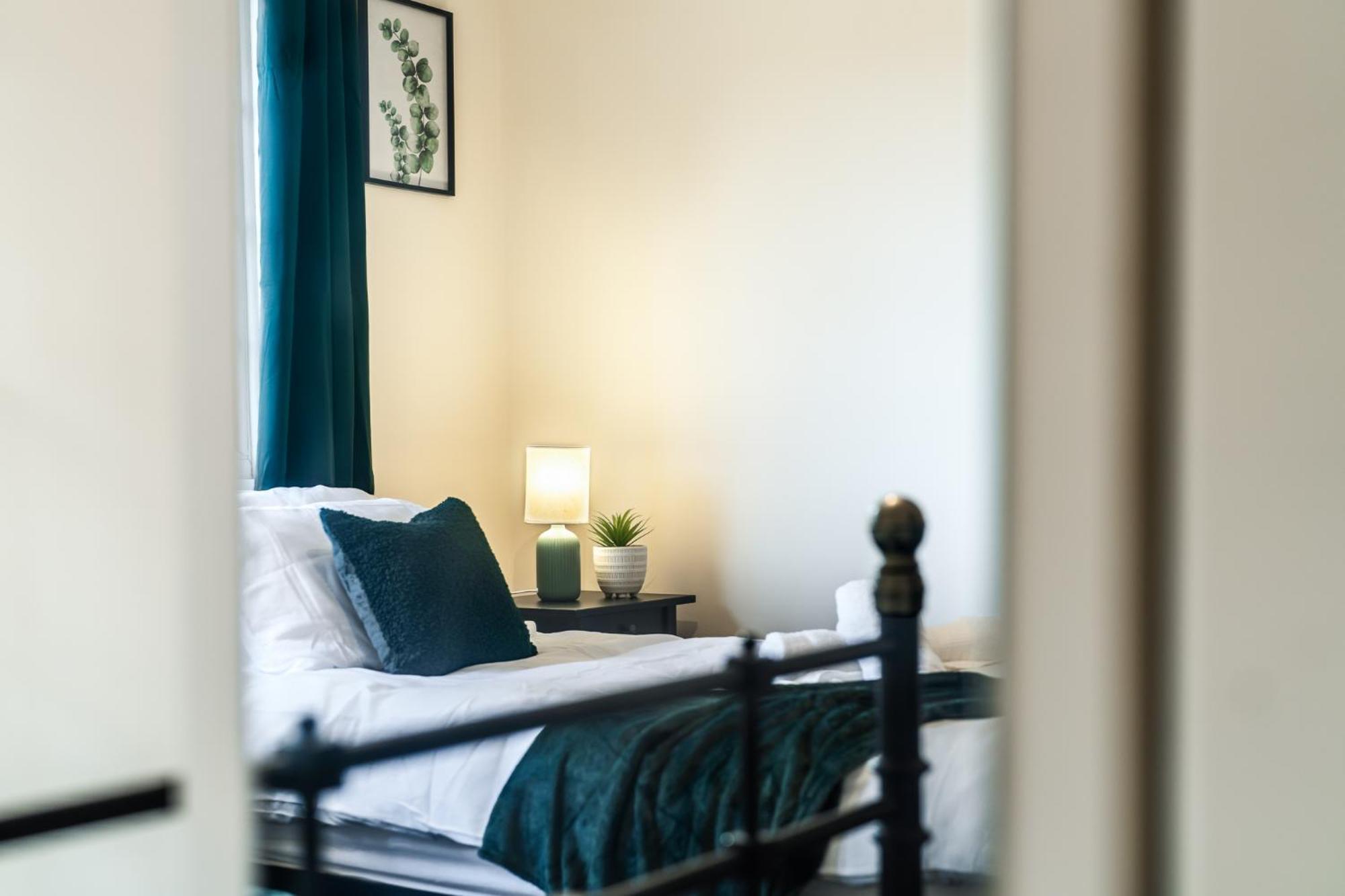 Ferienhaus Wilkinsons Home-free Parking, Perfect For Contractors & Weekend Getaways, Near Airport & Excel