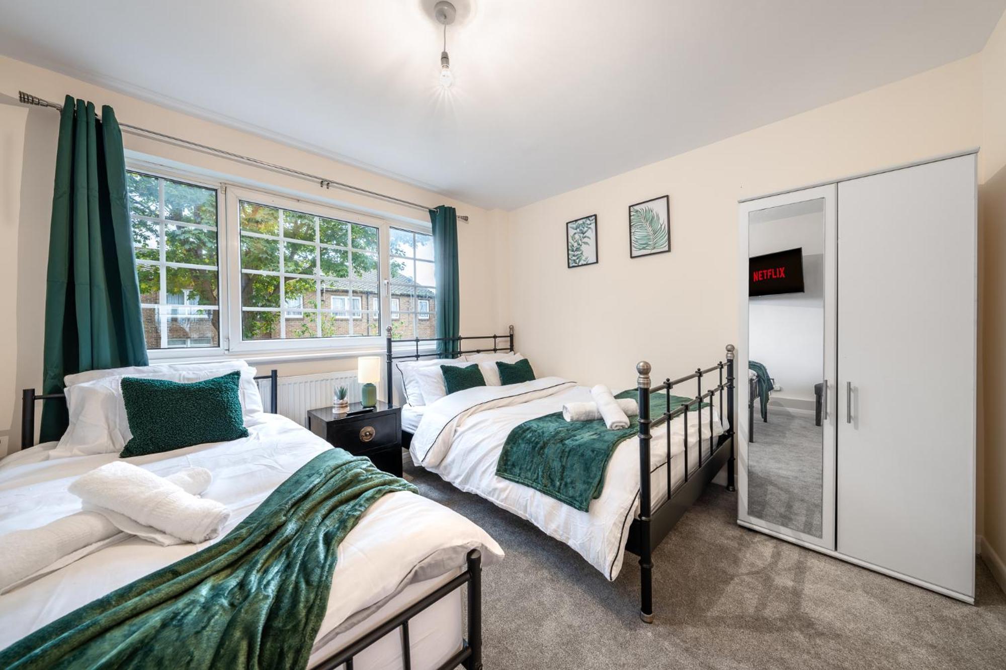Ferienhaus Wilkinsons Home-free Parking, Perfect For Contractors & Weekend Getaways, Near Airport & Excel *