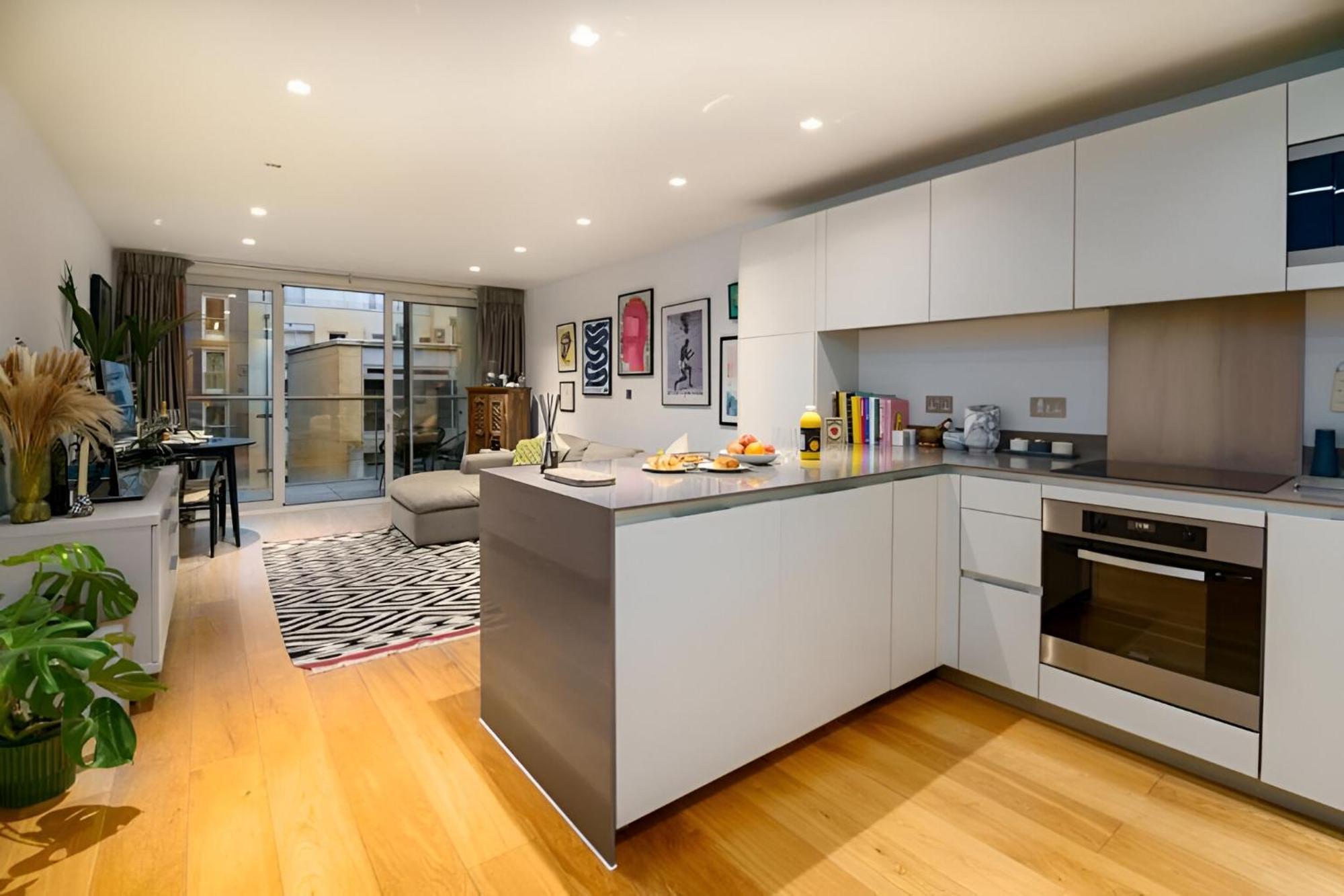 Elegant 2bd Flat Near Old Street, * Londen