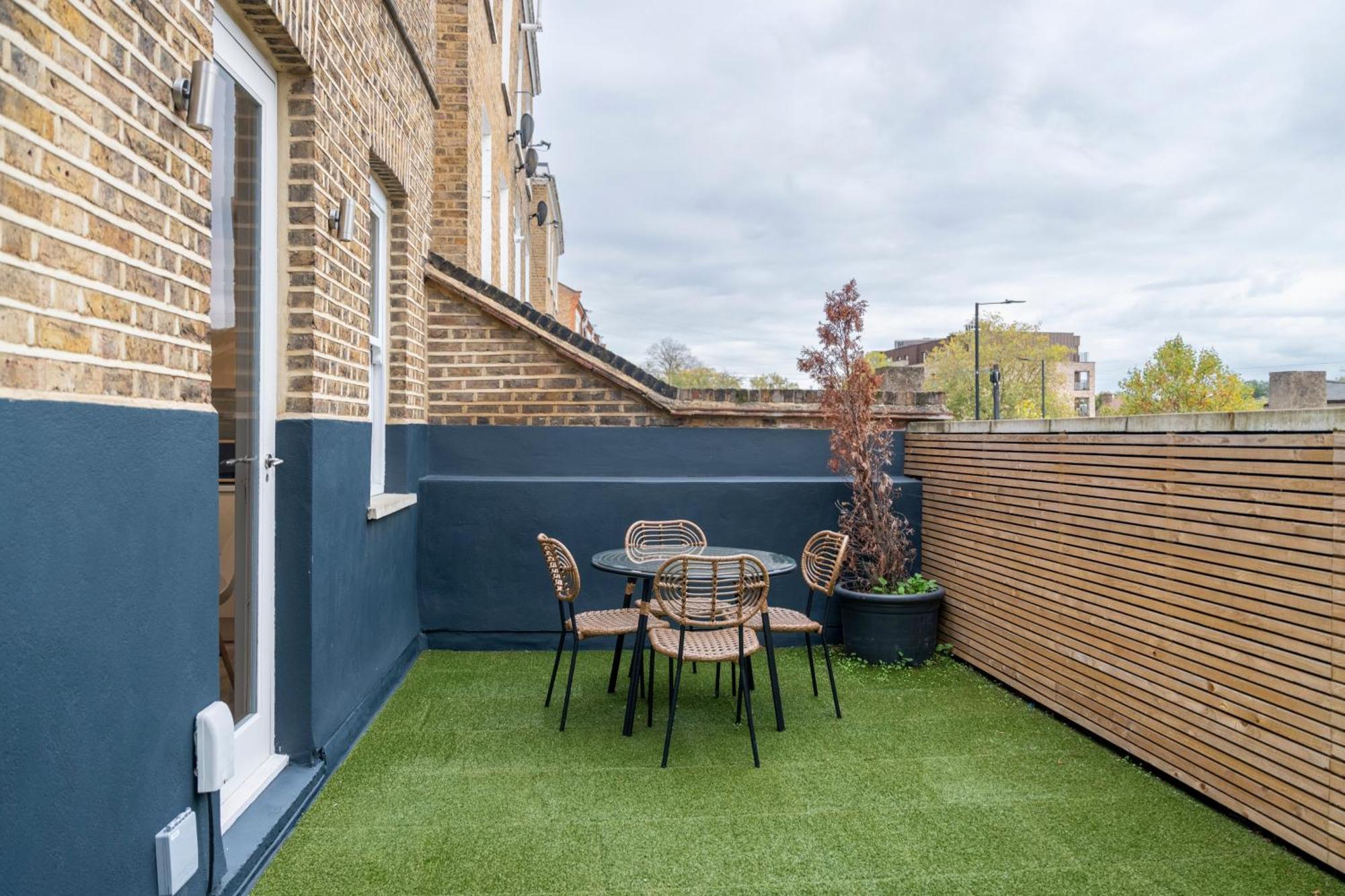 Brixton 2bed Flat Privateterrace Tv Wifi Apartment *