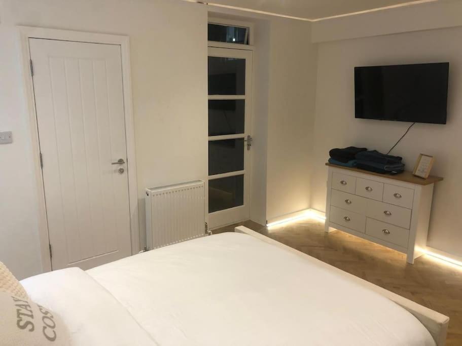 Stylish 2-bedroom Getaway In The Heart Of Chelsea *