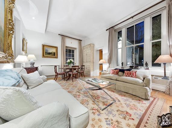 Chelsea Snug With Garden Apartment *