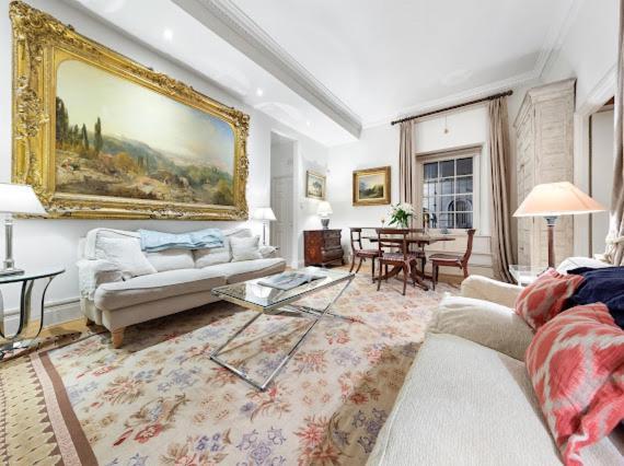 Chelsea Snug With Garden Apartment