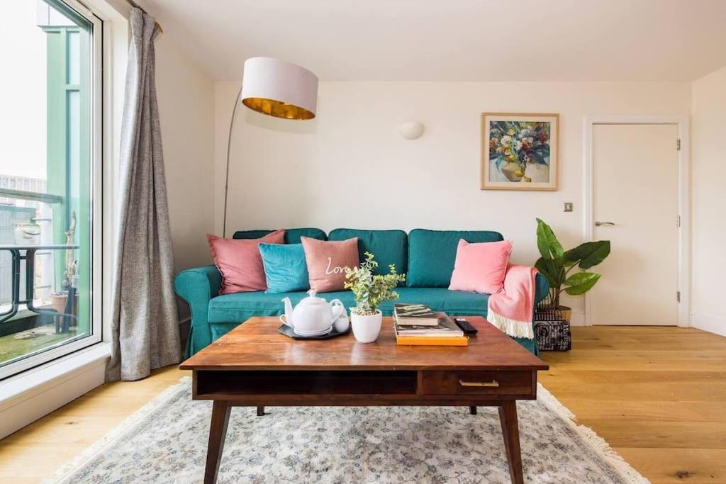 Apartment Stunning 2 Bed Ensuite *