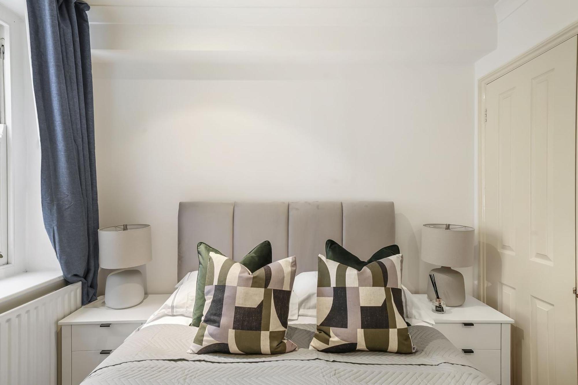 Apartment 1br & 2br Apts By Livestay Short Lets & Serviced With Free Wifi *