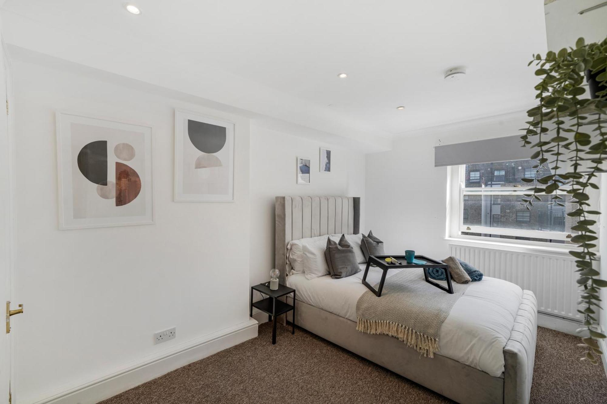 1br & 2br Apts By Livestay Short Lets & Serviced With Free Wifi