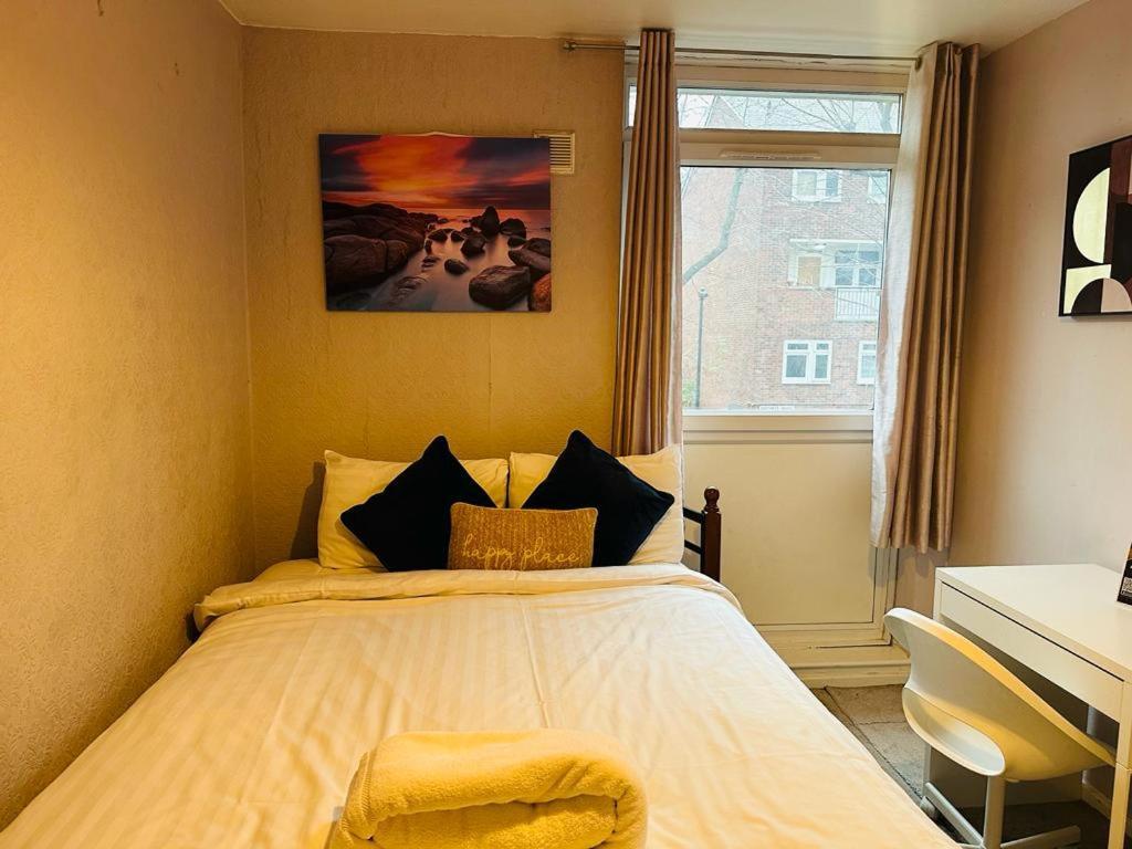 Twenty Five Bed & Breakfast