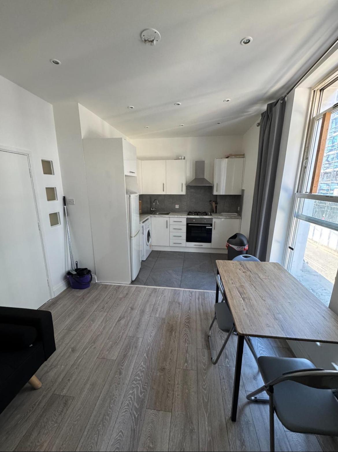 Paddington Apartment *