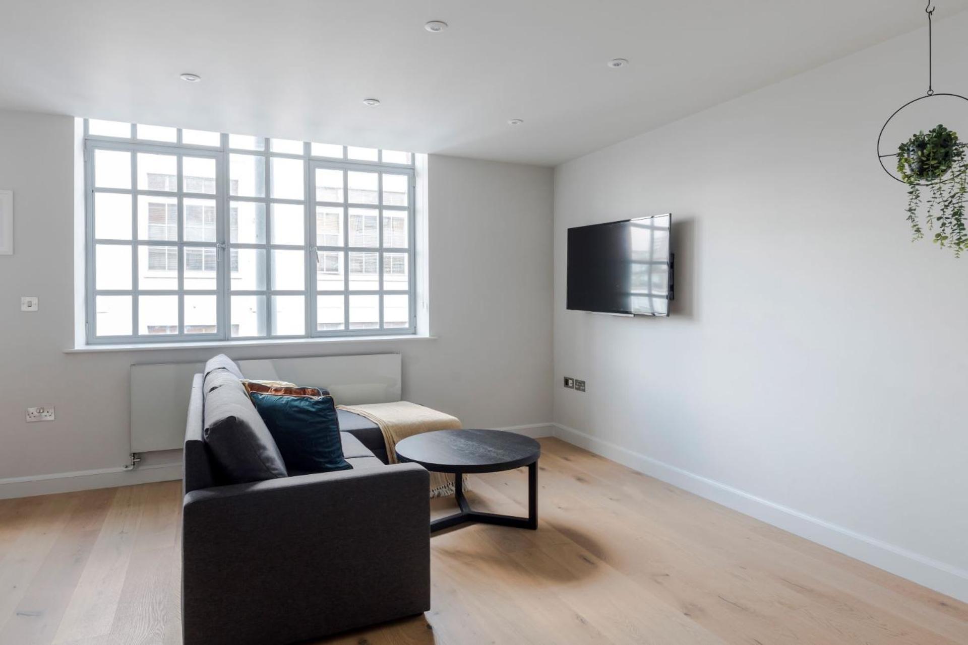 Apartment London's Calling - Farringdon - By Frankie Says
