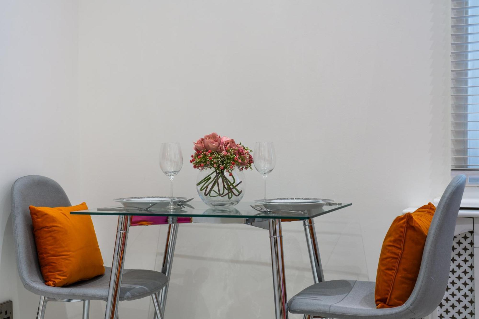 Apartment The Signature Residences London