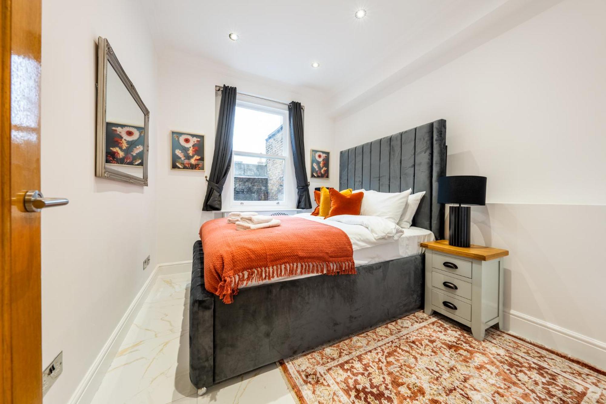 The Signature Residences Apartment London