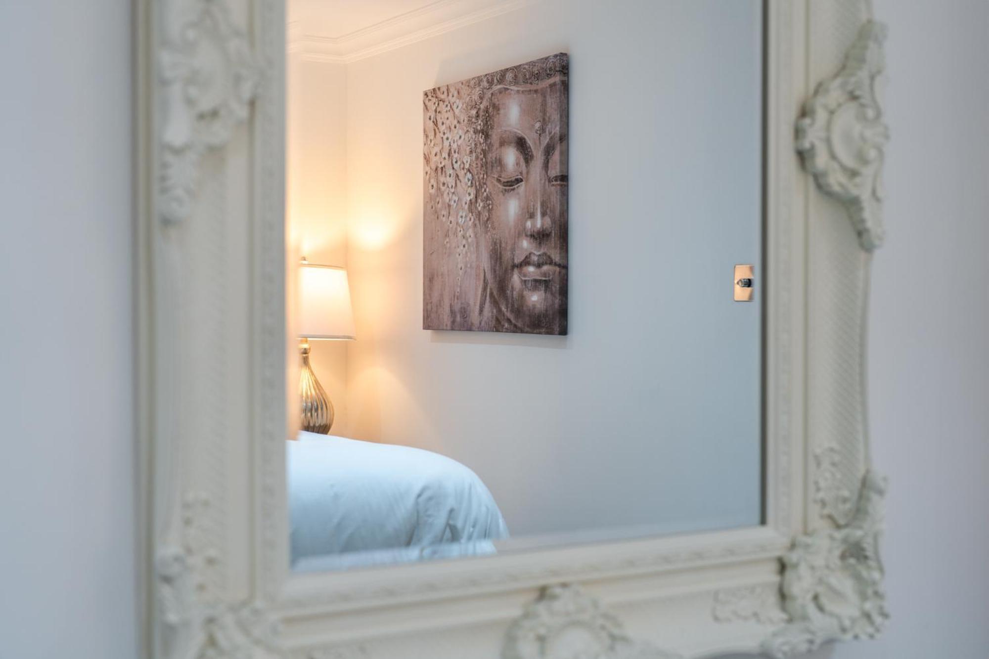 The Signature Residences Apartment London