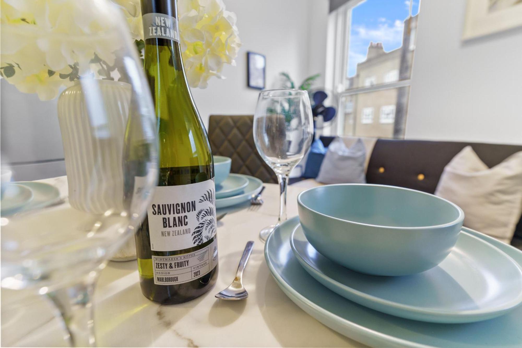 Livestay Affordable One Bedroom & Studio In India Docks E14 Apartment