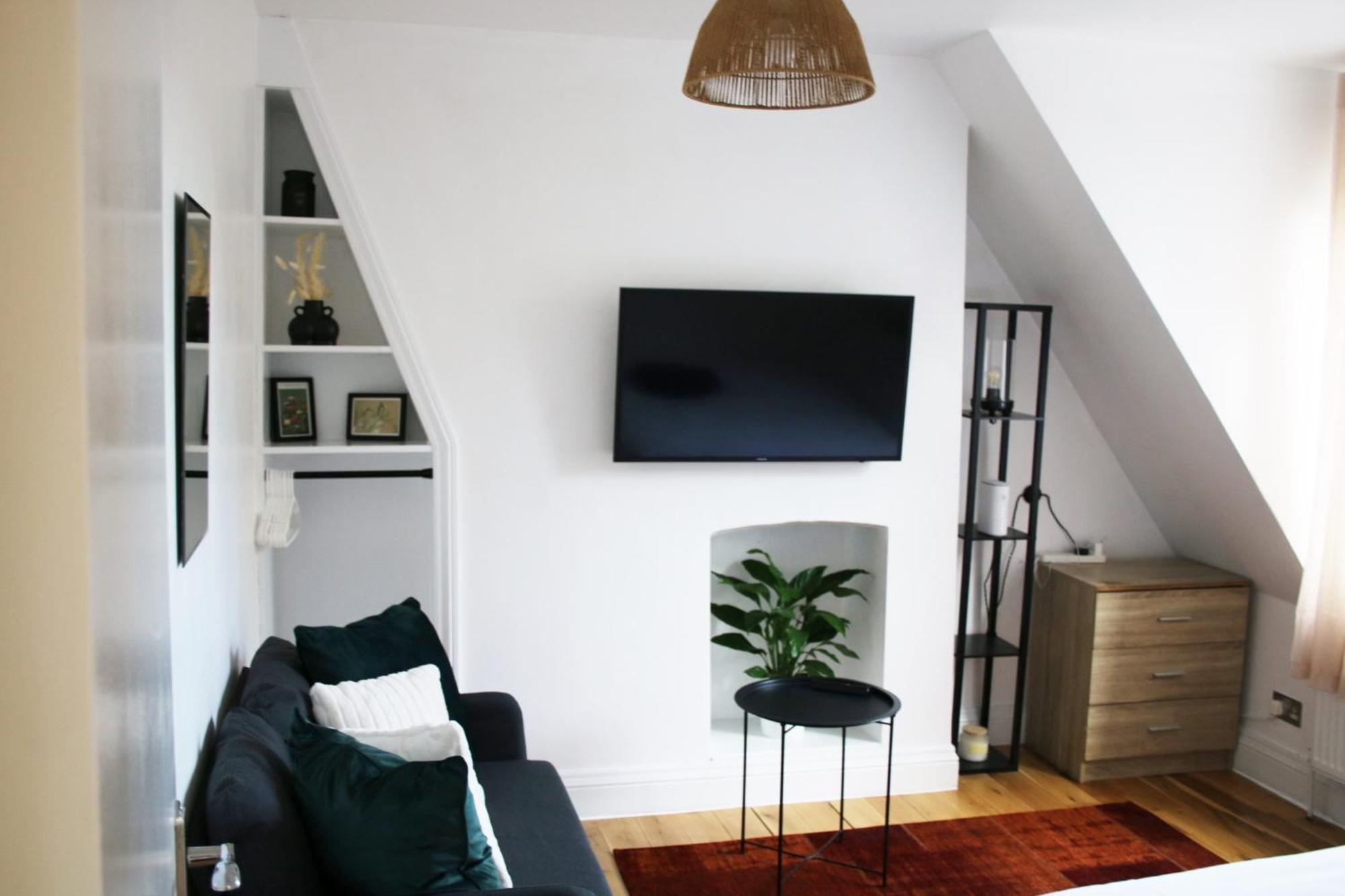 Cosy 3 Bedroom Flat, Hackney London