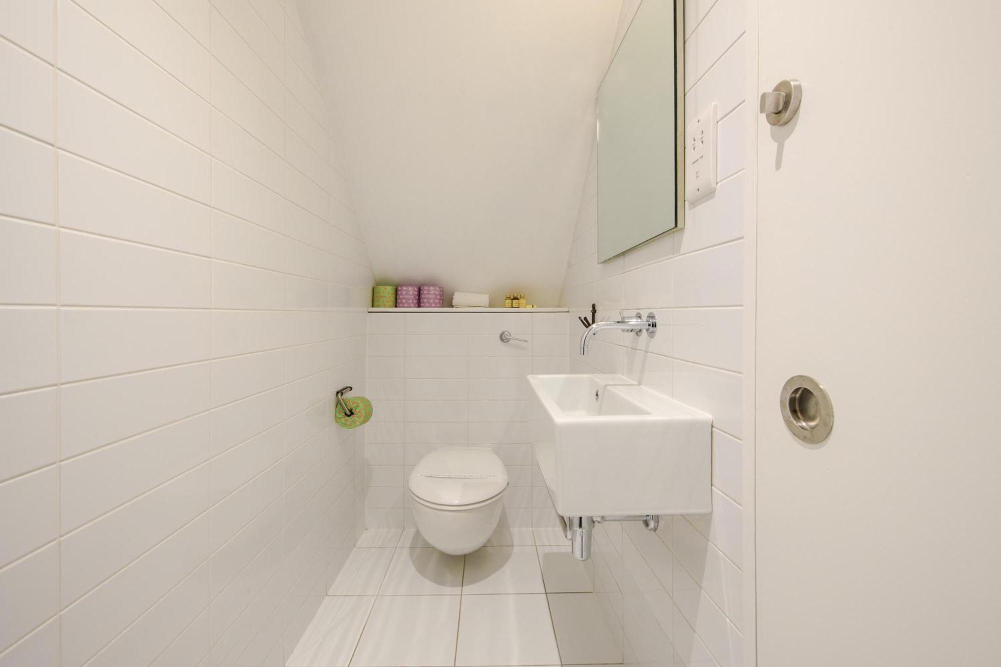 The Cheeky Hideaway-borough- By Frankie Says Apartment *