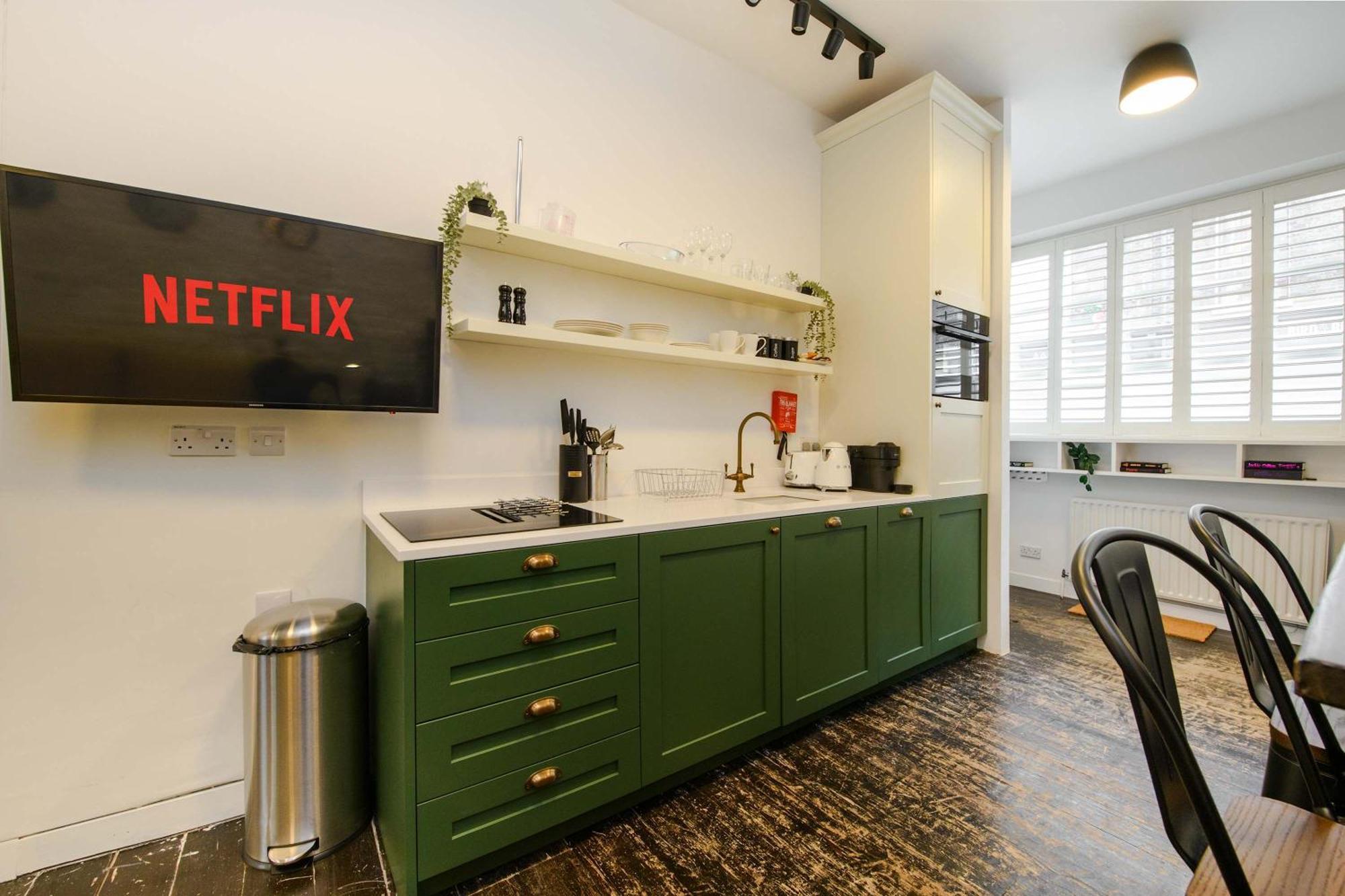 The Cheeky Hideaway-borough- By Frankie Says Apartment