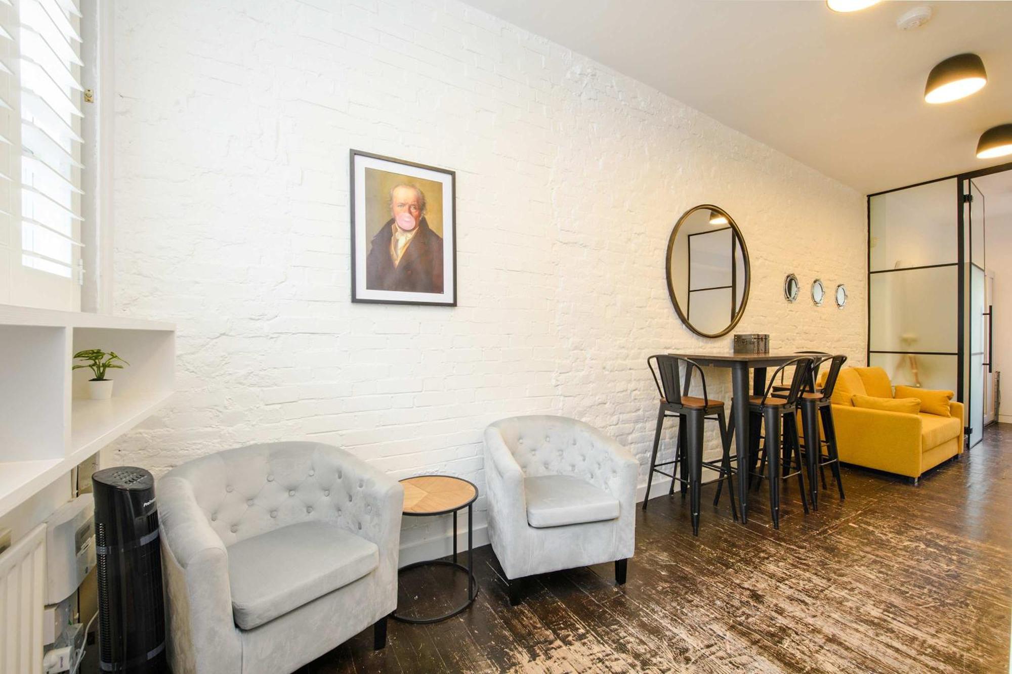 The Cheeky Hideaway-borough- By Frankie Says Apartment