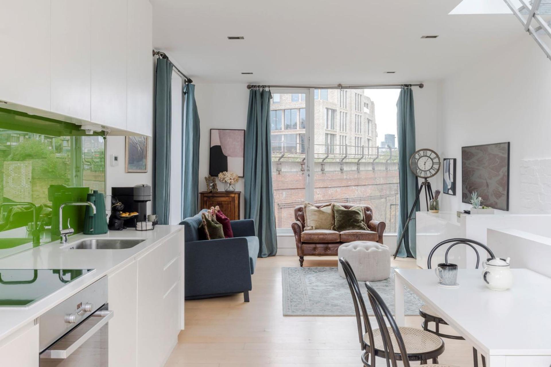 The Cheeky Hideaway-borough- By Frankie Says Apartment
