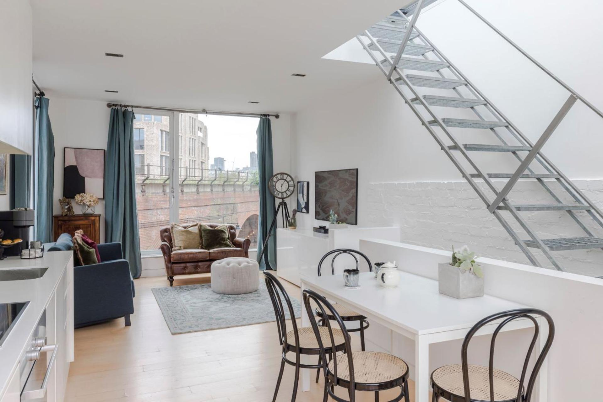 The Cheeky Hideaway-borough- By Frankie Says Apartment London