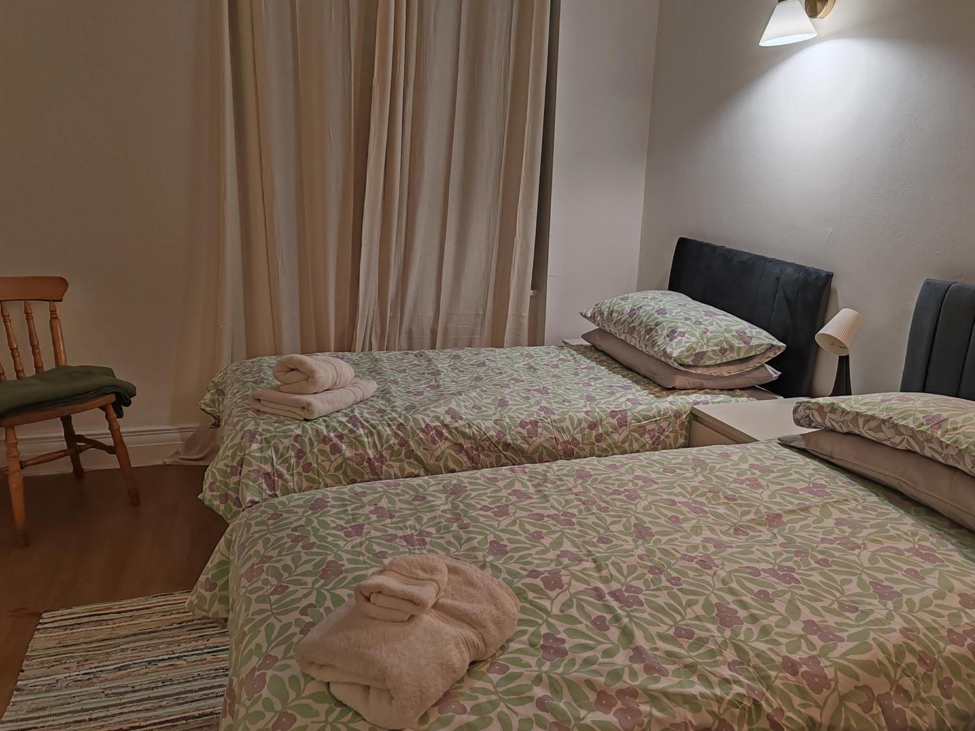 Appartement Two Bedroom In Queensway, W2, Londen
