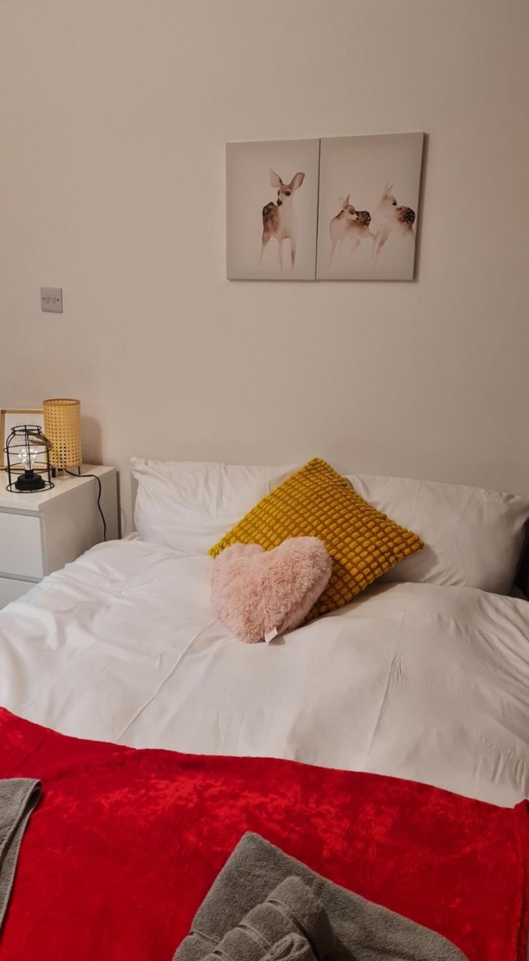 Cosy With Kitchenette And Private Bathroom - 15mins To London! Apartment
