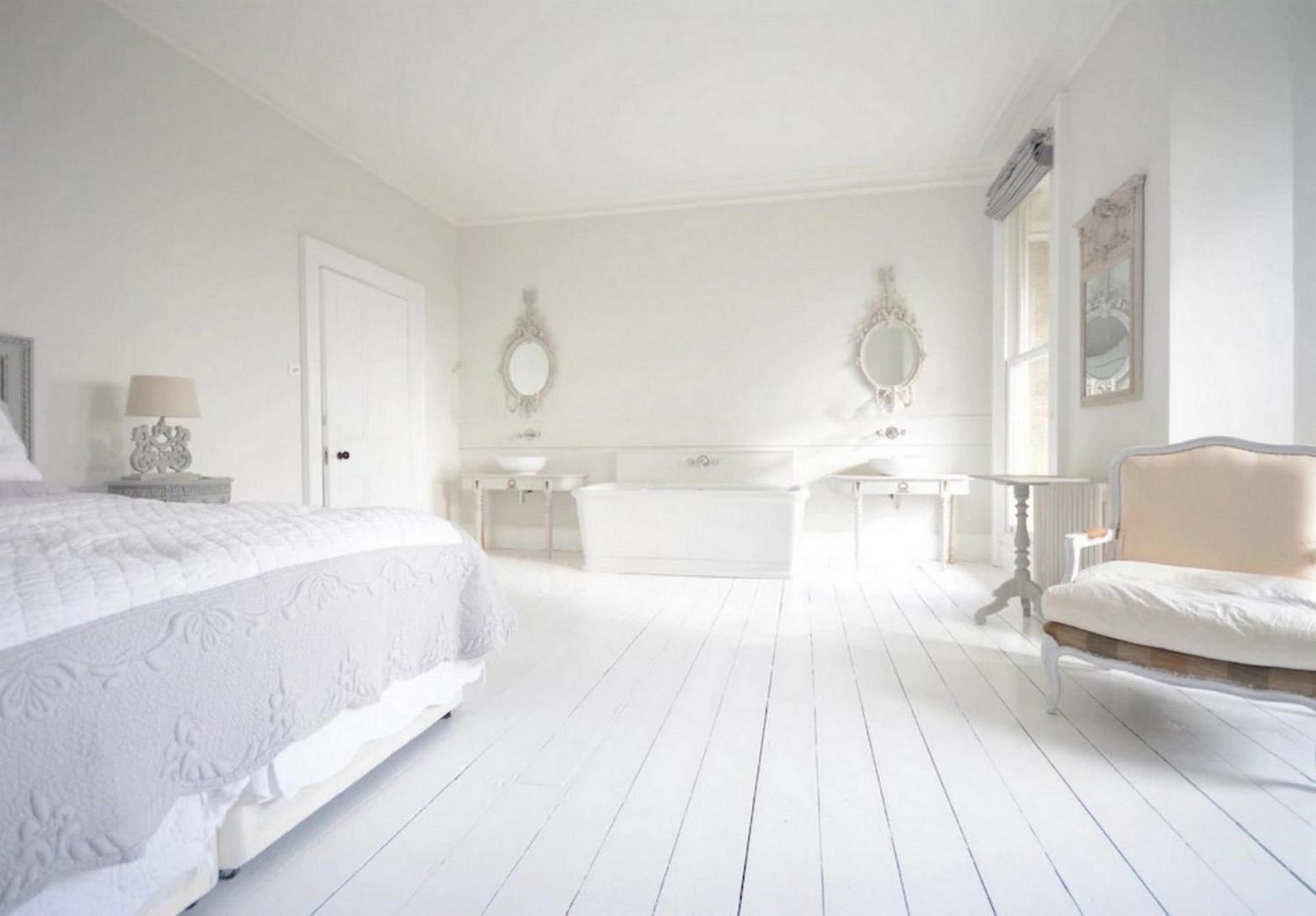7br Holiday In Near Hyde Park- If You Want To Book, Please Contact On Wh-ats-app - 0034-605-434-371 !!!! London