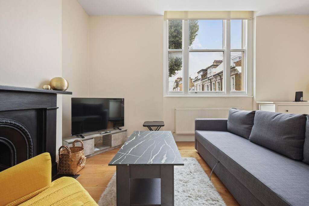 Stylish 1-bed Flat In Prime Kensington Location London