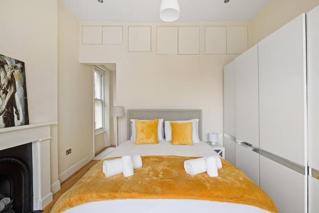 Stylish 1-bed Flat In Prime Kensington Location Apartment