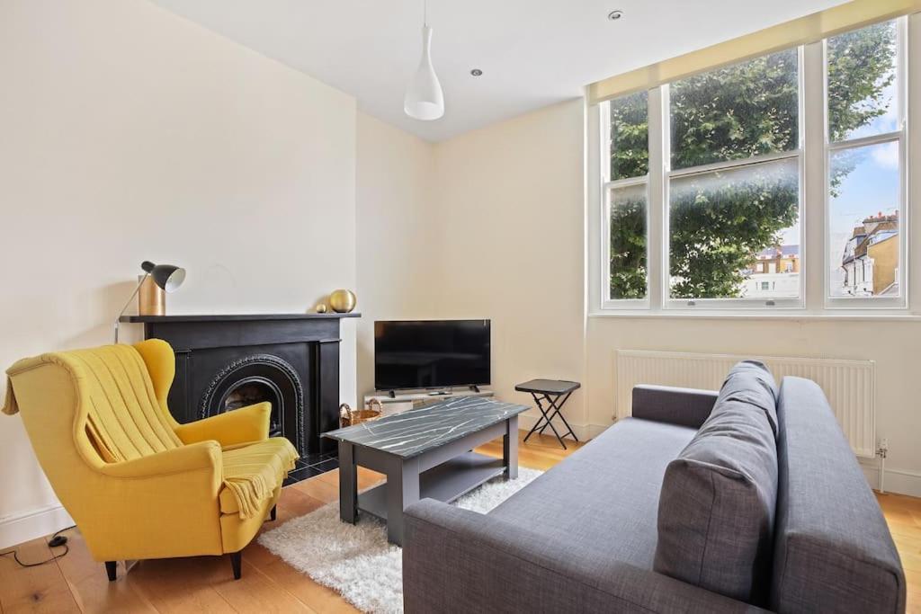 Stylish 1-bed Flat In Prime Kensington Location Apartment *