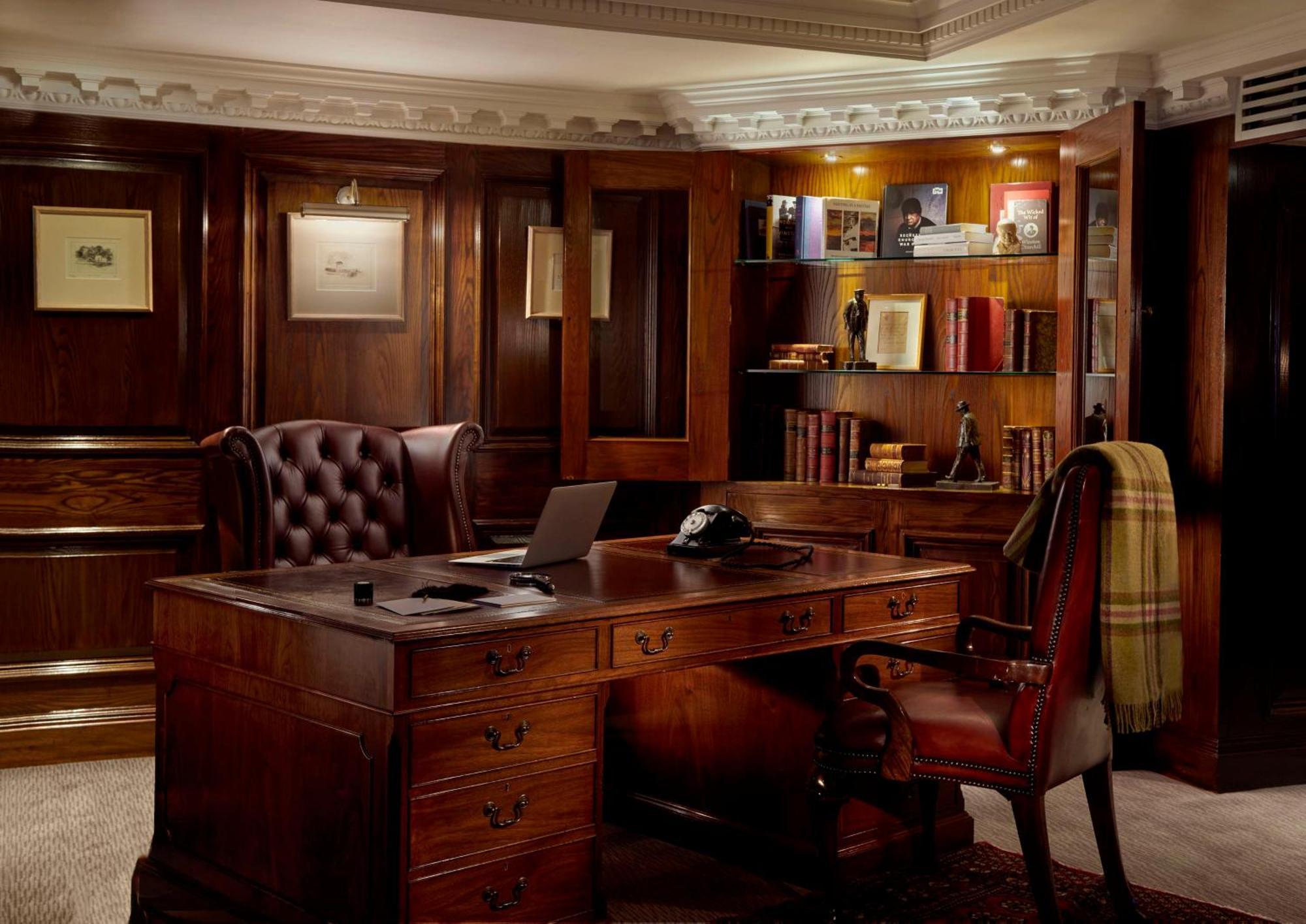 Hyatt Regency - The Churchill Hotel