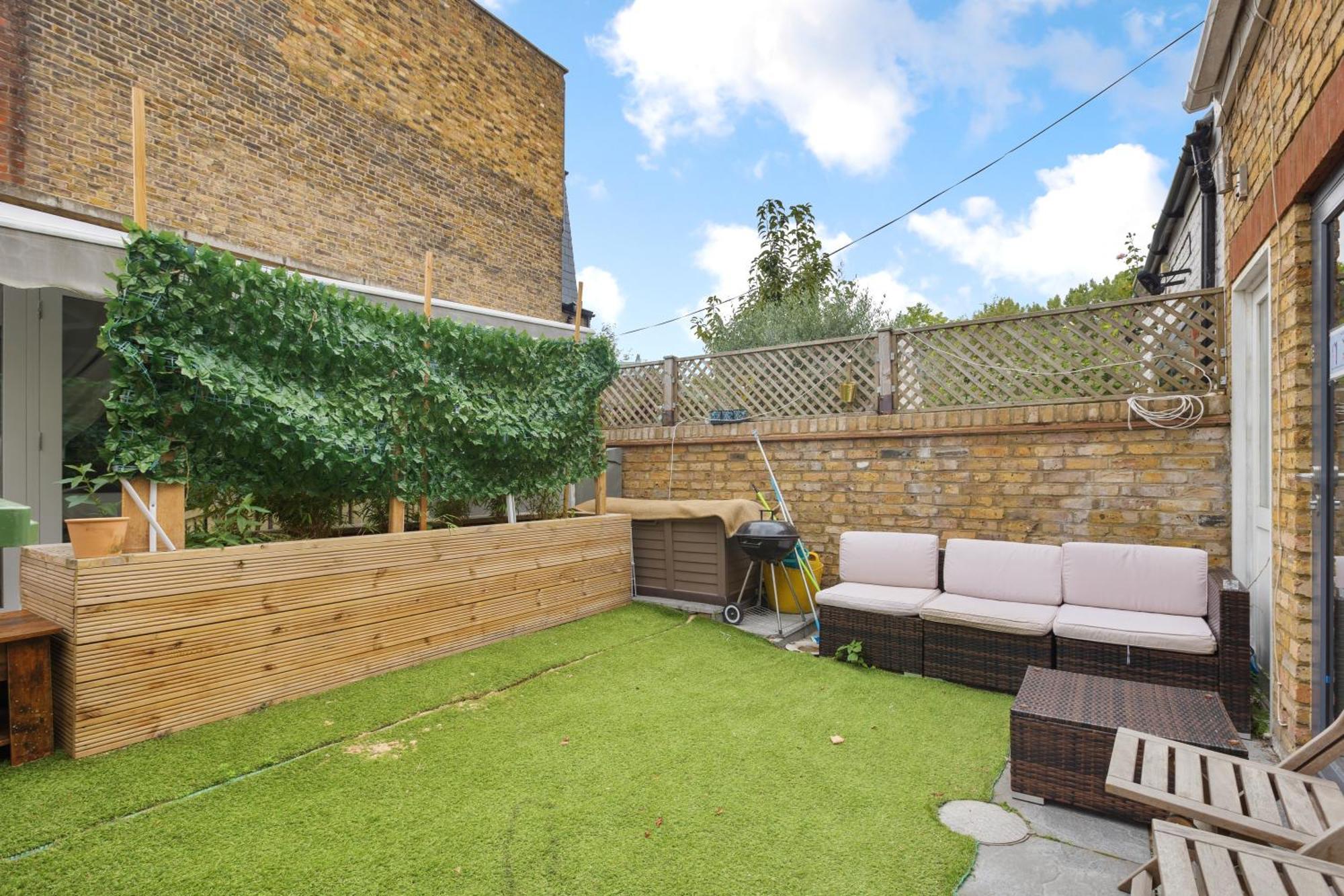 Putney Thames Garden Flat * London
