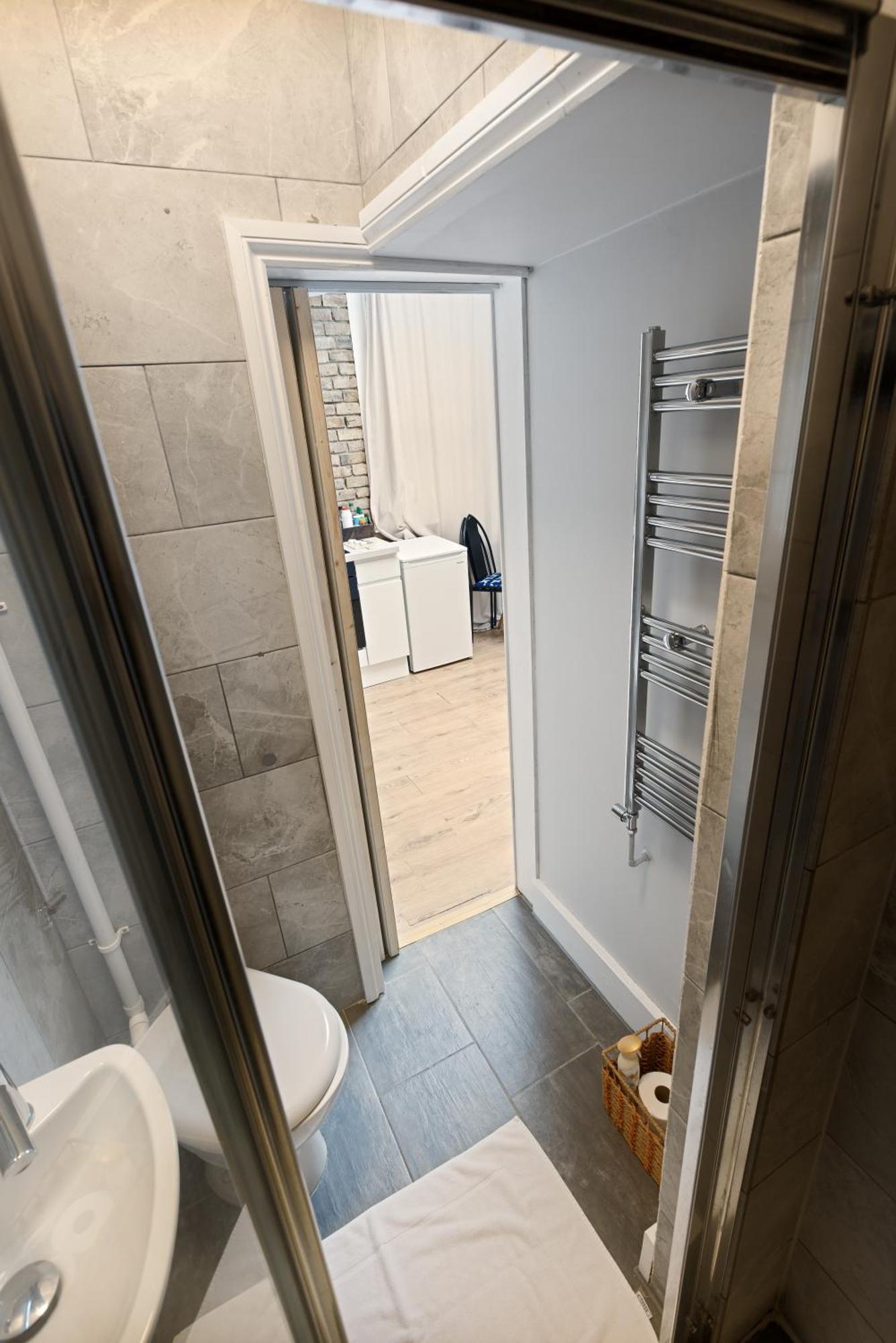 Putney Thames Garden Flat * London