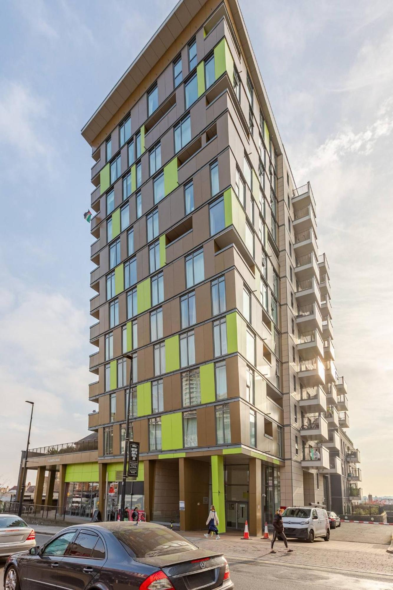 Cosy 2 Bedroom Flat By Wembley Stadium Leilighet London