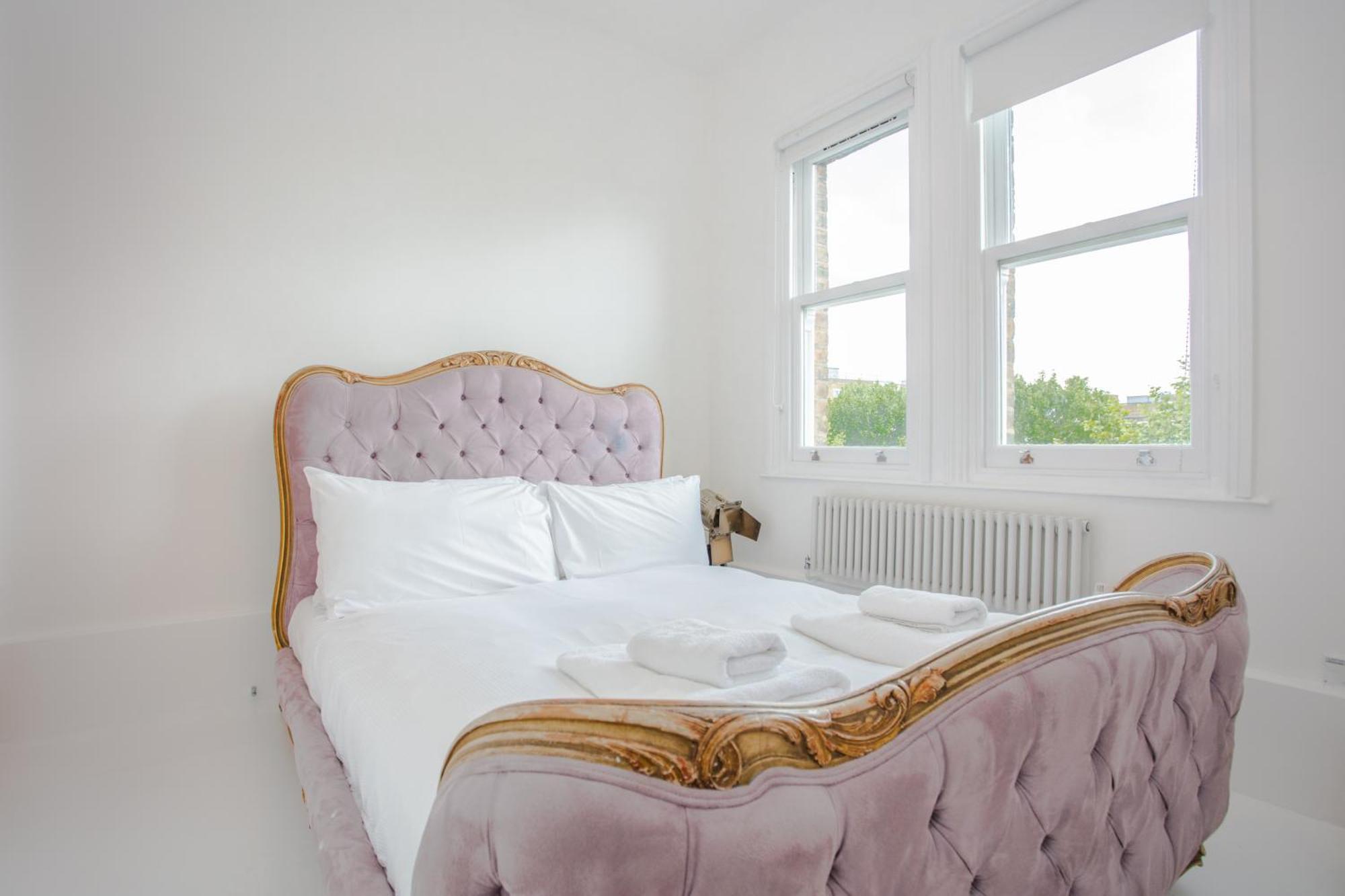 Huge 5 Storey 4 Bed Terraced Family In Queens Park * London