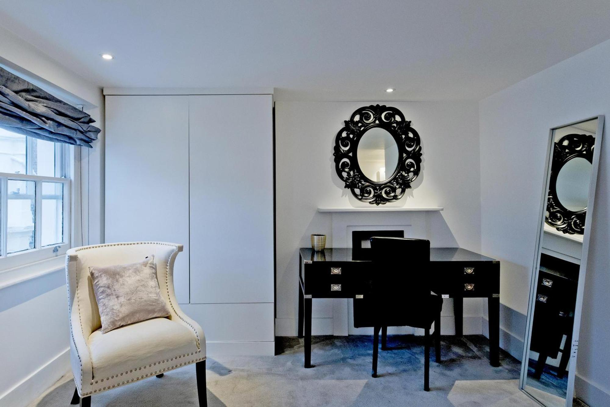 Imperial Victoria Square Privat overnatting