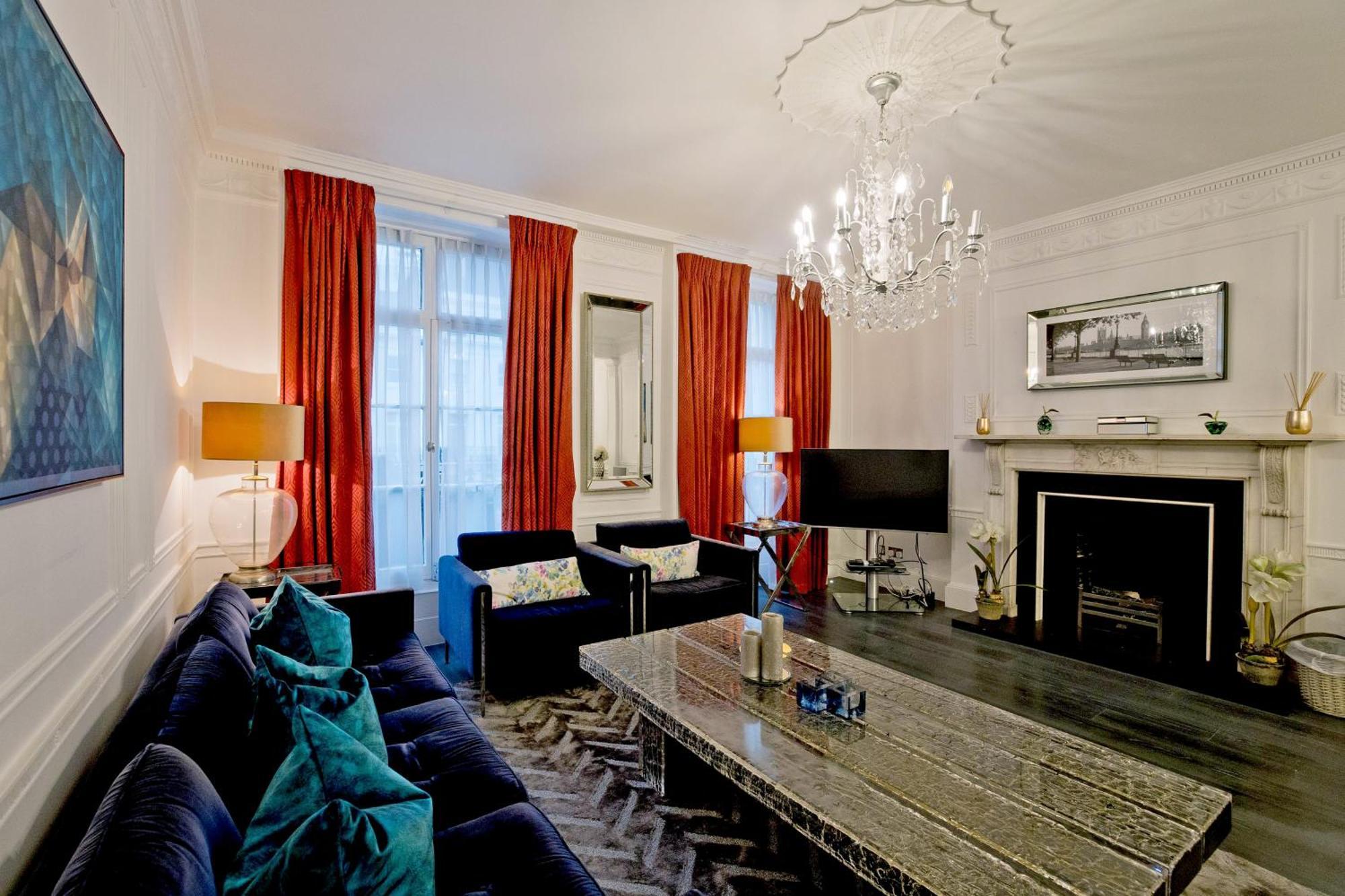 Imperial Victoria Square Privat overnatting