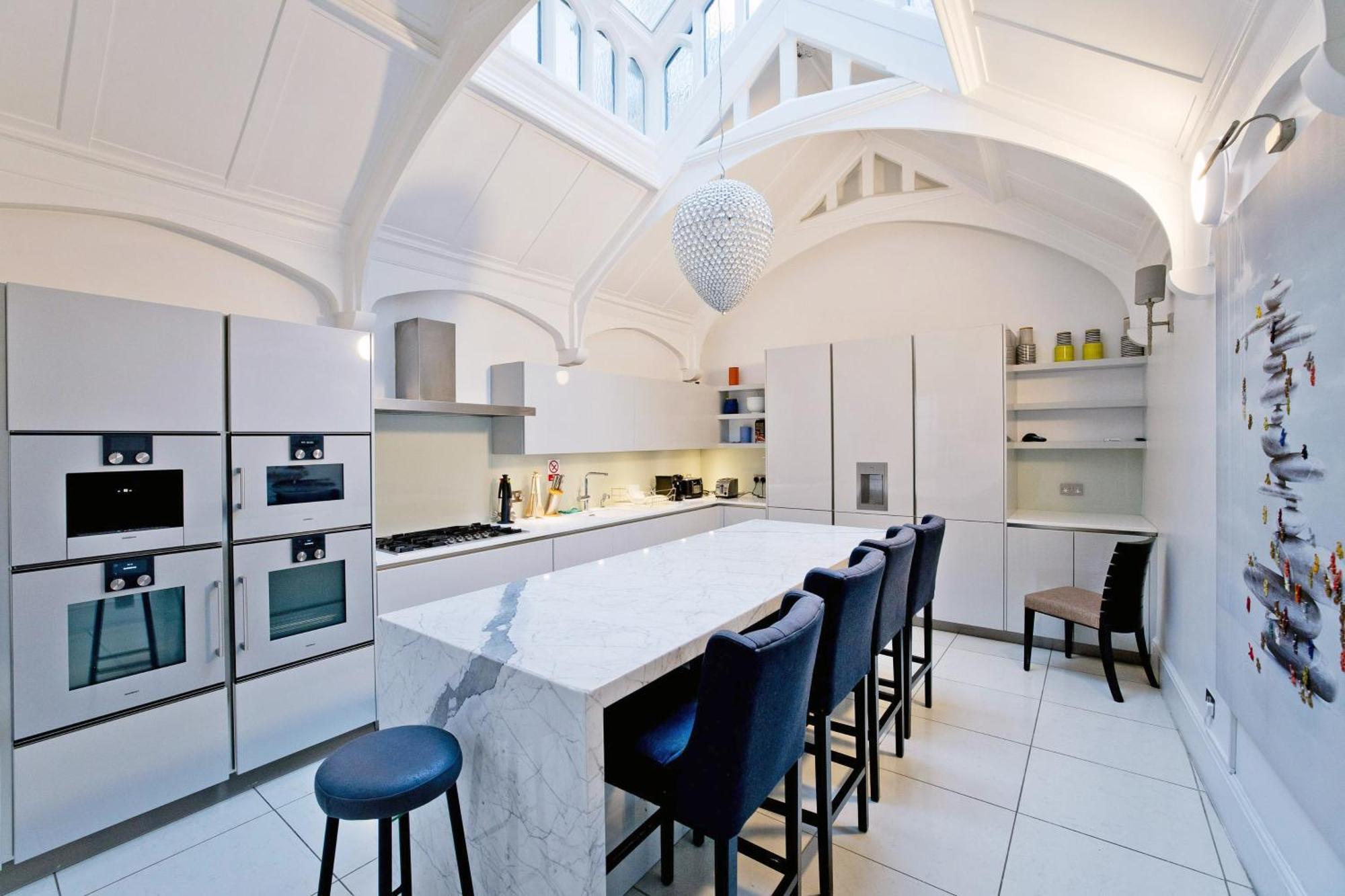 Imperial Victoria Square Privat overnatting London