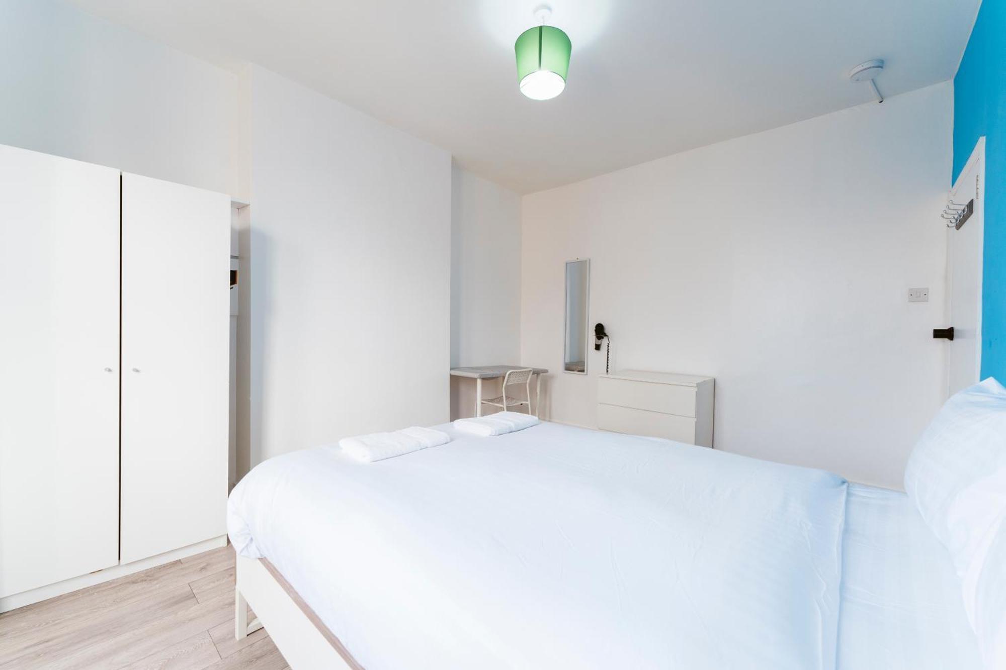 White Double Guest house *