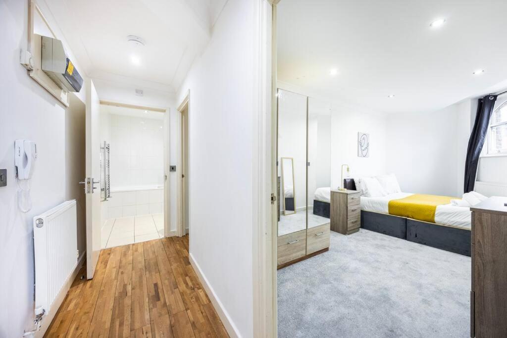 Stylish 2 Bedroom Haven By Liverpool Street Apartment *