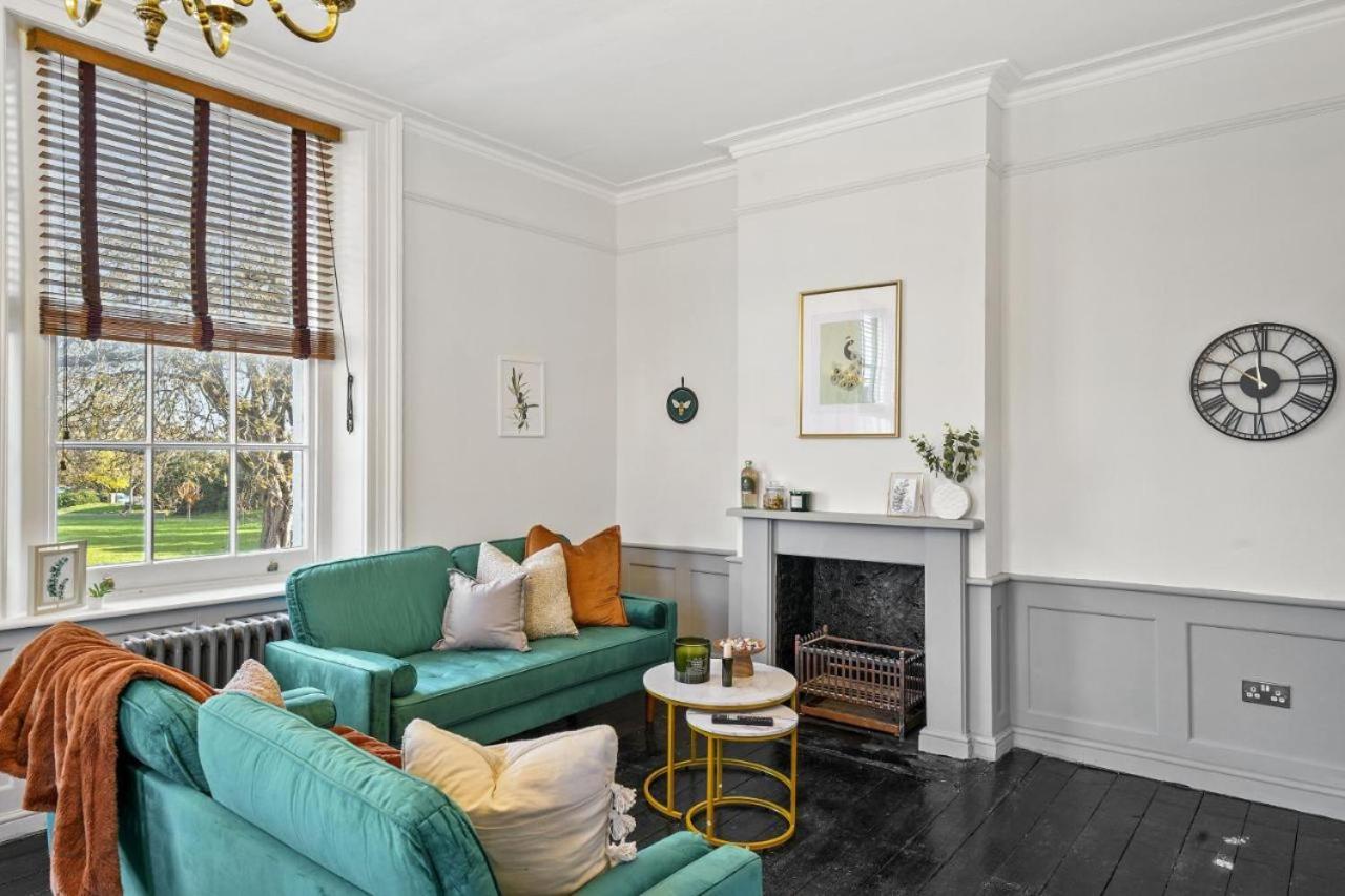 Apartment Fantastic By Livestay Short Lets & Serviced London, Chiswick With Free Parking *