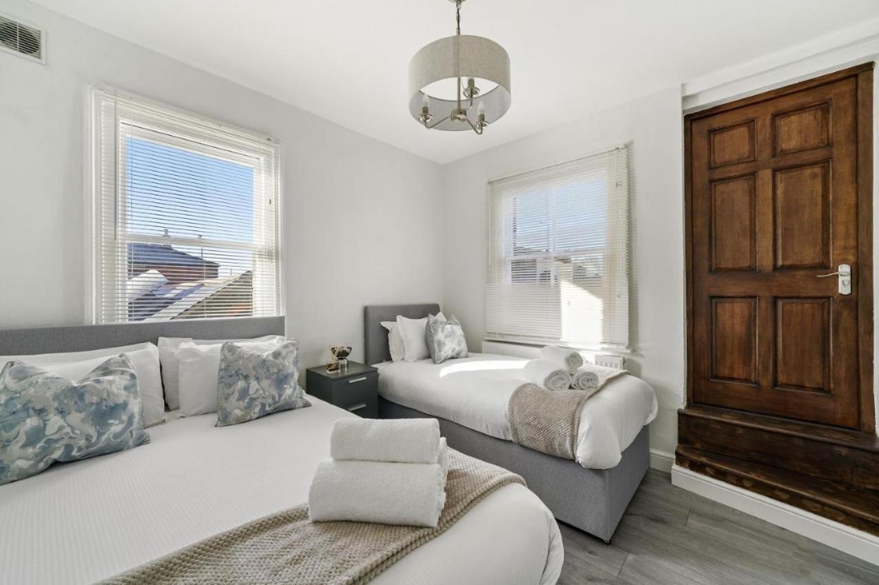 Fantastic By Livestay Short Lets & Serviced London, Chiswick With Free Parking London