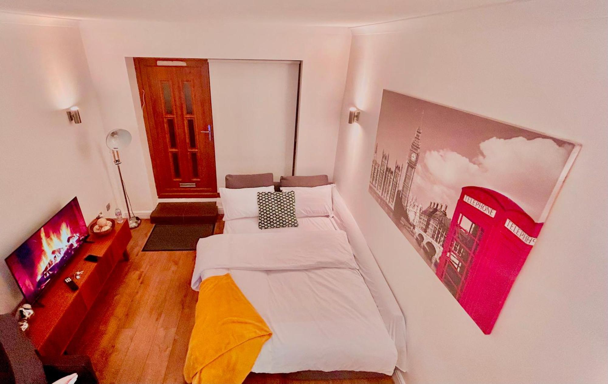 Luxury Near Canning Town- Free Parking London
